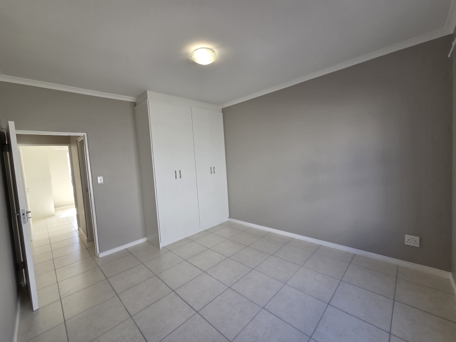 To Let 2 Bedroom Property for Rent in Olifantskop Western Cape